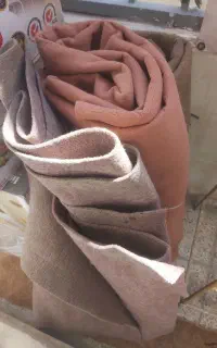 ۳عدد موکت ۹ متر و ۱۲ متر تمیز و نو