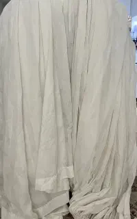 پرده سفید بلند در حد نو
