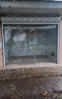 مغازه ۱۶ متری و بالکن دار