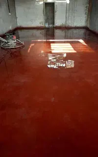 بتن ریزی کف سوله با ماله برقی و دوربین نقشه برداری