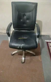 صندلی چرخدار کمک دار سالم هست