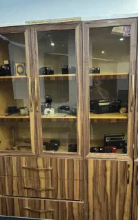 ویترین و میز مدیریت