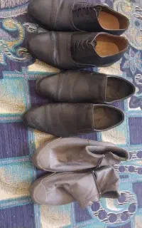 سه عدد کفش چرم در حدنو دونه یه تومان