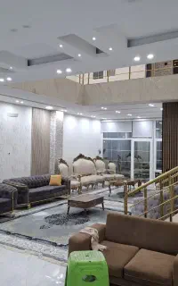 نقاشی نصب کاغذ دیواری پارکت کفپوش قرنیز ماربل ترمو