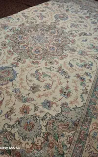 رو فرشی کرم طرح افشان