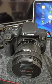 کنون 750D