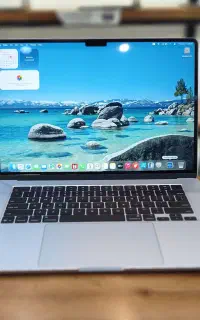 مک بوک ایر M4 رم 16/حافظه 256 سایز 15 اینچ درحد نو