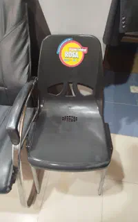 صندلی نشکن با پایه فلزی