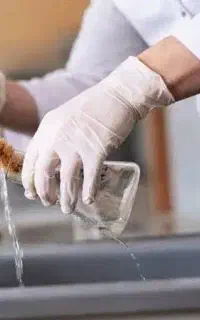نیروی خدمات جهت آزمایشگاه تشخیص طبی
