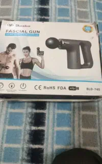 یک عدد ماساژور شارژی