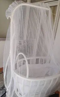 تخت کنار مادر متحرک