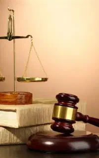 وکیل پایه یک دادگستری ( مشاوره رایگان )