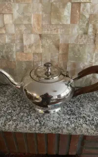 قوری قدیمی