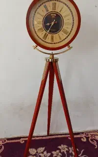 ساعت کاملا سالم