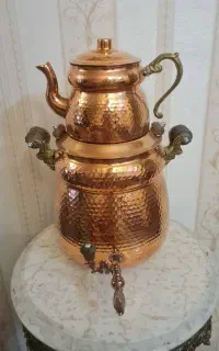 قوری کتری مسی و قندان و گرسوز و شکلات خوری