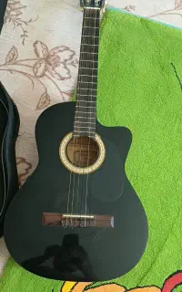 گیتار .ساخت اندونزی دیزاین اسپانیا مدل G100