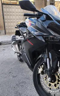 هوندا CBR 250 RR مشکی براق مدل 1399 در حد صفر
