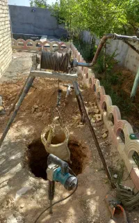 چاهکن مقنی ولایروبی چاه کهنه فاصلاب با قمت مناسب