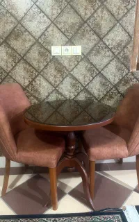 یک عددمیزبسیارشیک ونو+دوعددصندلی