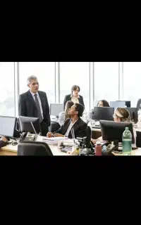 ضامن کارمند رسمی موجود میباشد