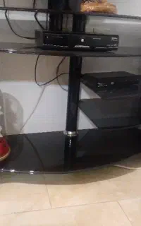 مبل  هفت نفری،سالم،بدون پارگی،میزوسط،میز تلوزیون