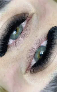 تخفیف مژه و ناخن