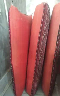 چهار عدد پشتی تمیز