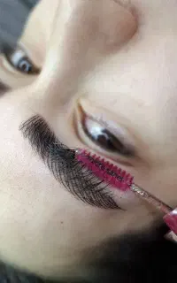 آموزش وخدمات آرایش دائم صورت