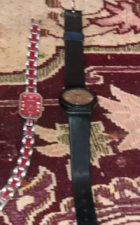 دوتا ساعت زنانه