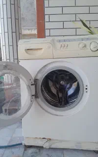 لباس‌شویی اتوماتیک