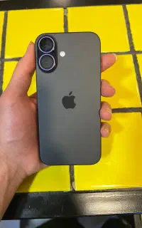 آیفون ۱۶ نرمال