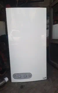 پکیج ایران رادیاتور ۲۴۰۰۰ ورادیاتور