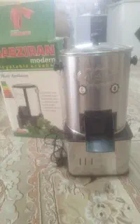 سبزی خرد کن ۶کیلویی در حد نو