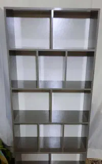 کتابخانه و استند