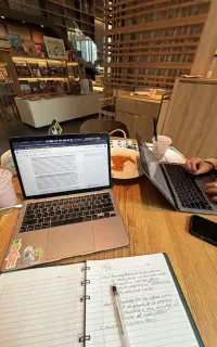 تدوین پایان‌نامه و پروپوزال حقوق همراه با اصلاحات