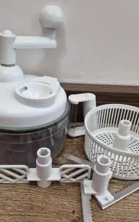 خرد‌کن و رنده دستی برنده Bentati