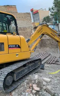 اجاره مینی بیل با پیکور وپاکت ۴۰