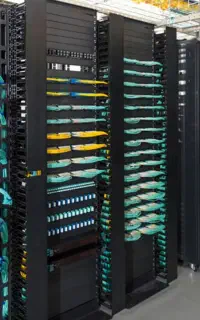 کابل‌کشی حرفه‌ای، نصب رک و تجهیزات شبکه-صدرا سرویس