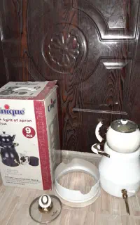 کتری قوری لعابی سفید با قندان