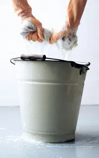 استخدام نظافت چی خانم و اقا با جای خواب و غذا