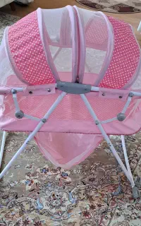 گهواره وتخت تاشو