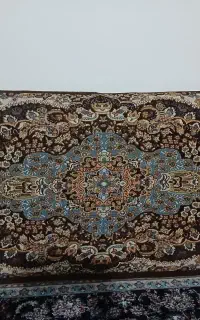 یک جفت پشتی تر و تمیز