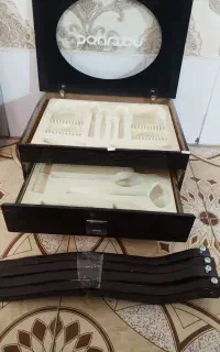 میز قاشق و چنگال