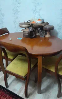 میز غذاخوری درحد نو