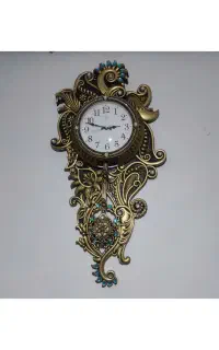 ساعت دیواری و بوفه