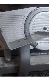 دستگاه کالباس بر