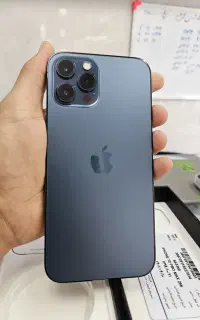 ۱۲ پرو مکس