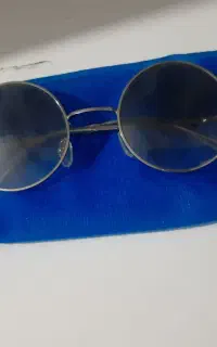 عینک دودی سالم و نو ۲۰۰تومن