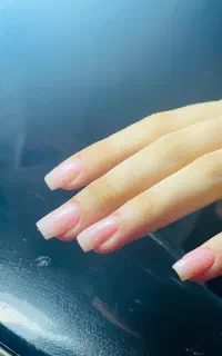مانیکور و کاشت ناخن