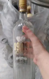 بطری شیشه ای